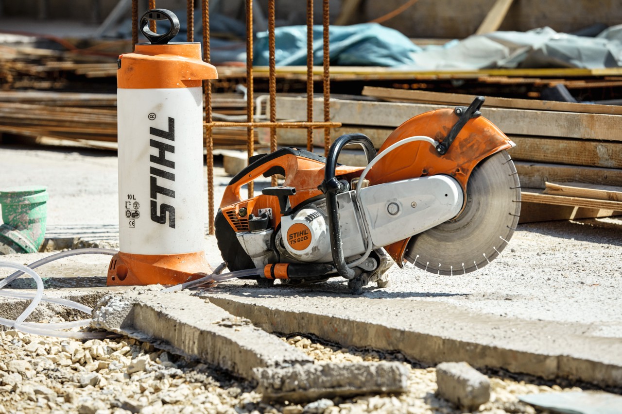 Benzinski motorni sekač STIHL TS 500i na gradilištu
