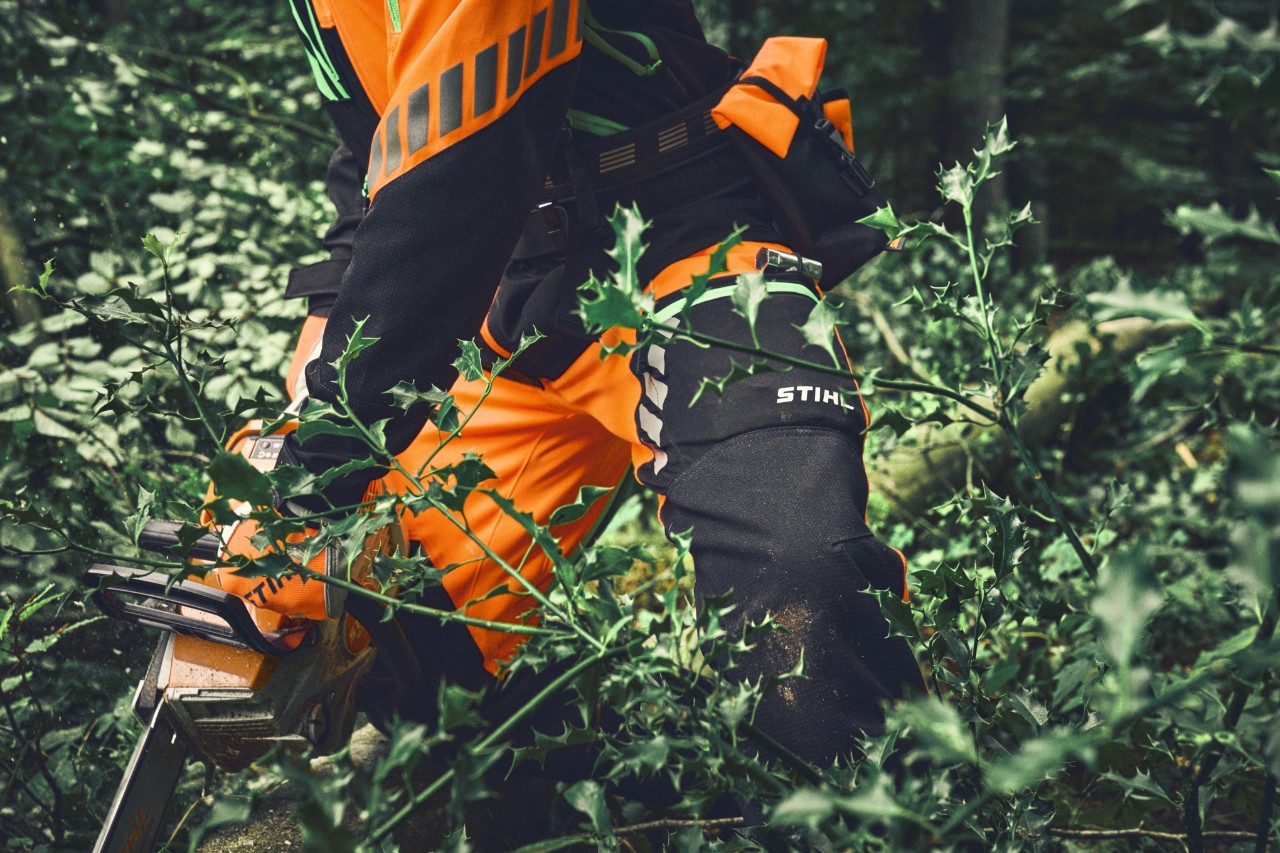 STIHL zaštitna oprema pri upotrebi u zahtevnoj vegetaciji